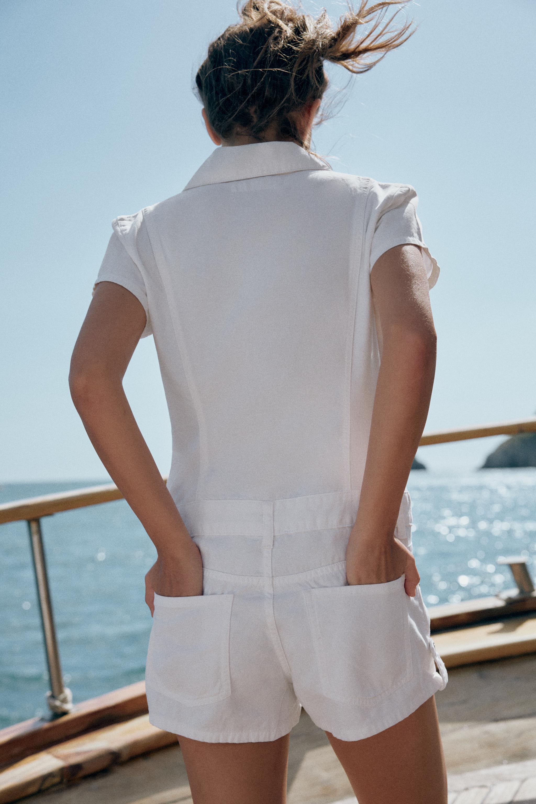 SHORT JUMPSUIT WITH POCKETS